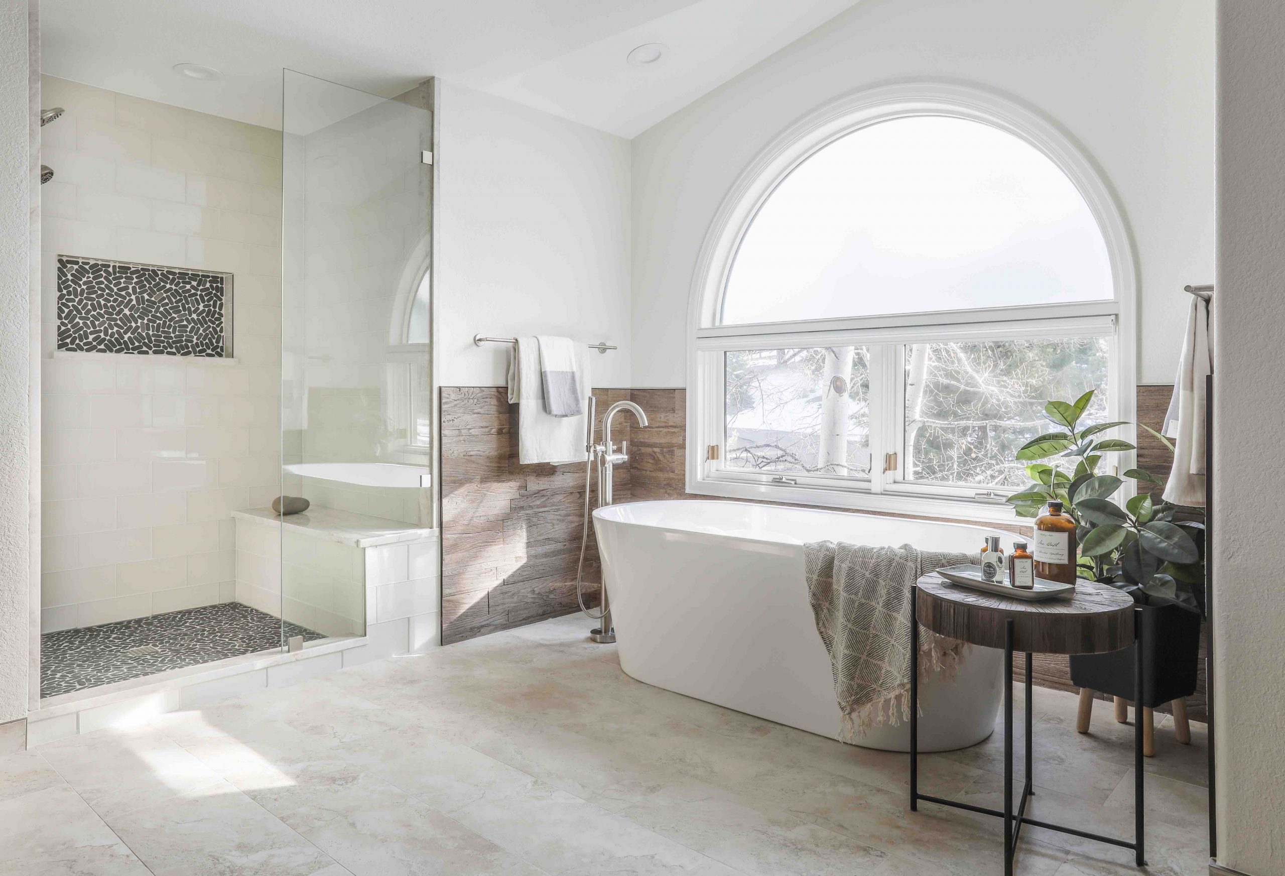 The Difference Between a Pivot Hinge and SideMount Hinge C&C Glass